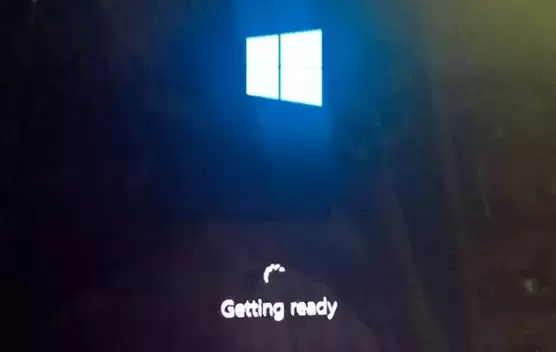 Windows 10 - Getting Ready Setup Screen